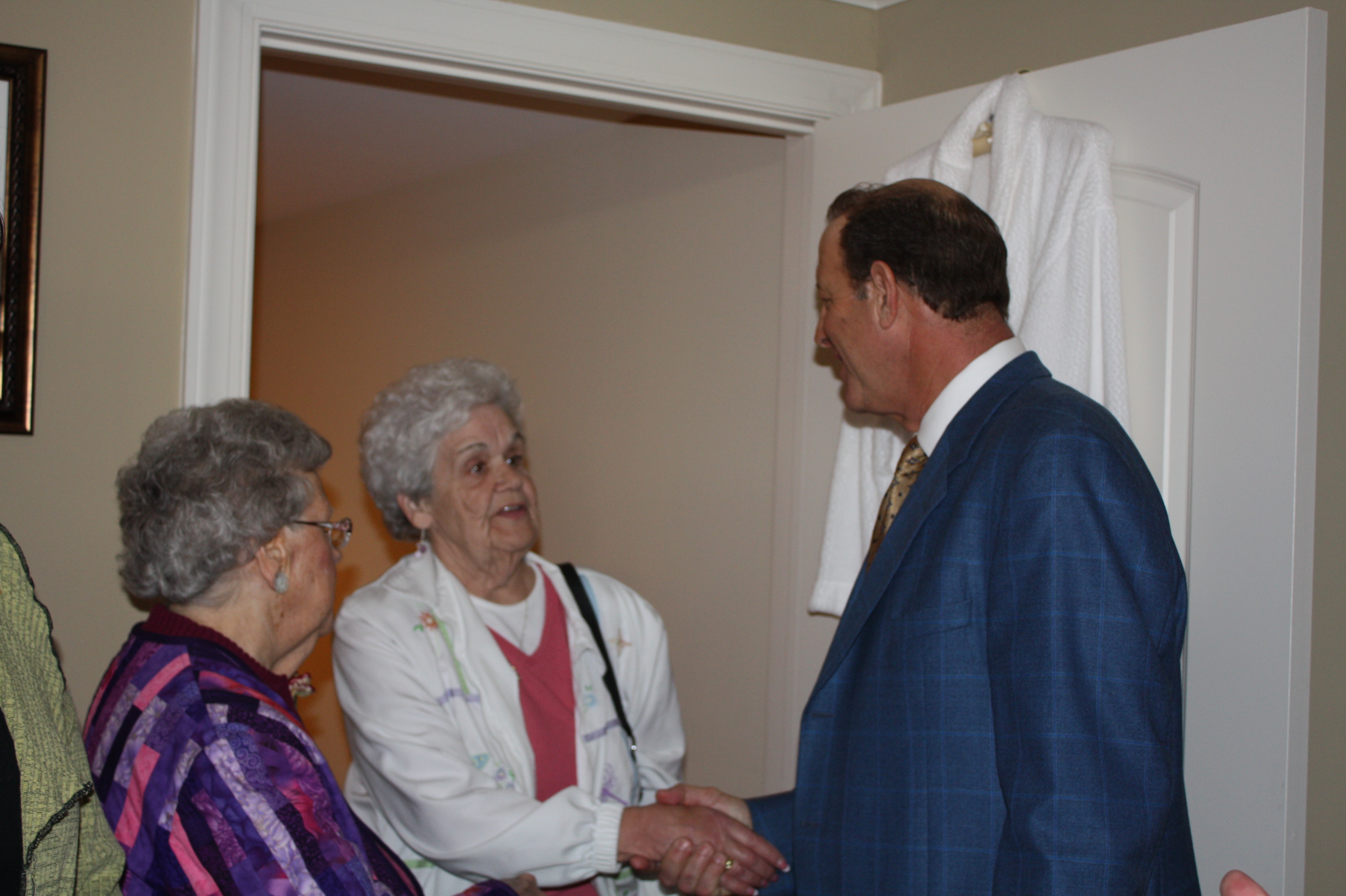 Spring Hills ribbon cutting 10